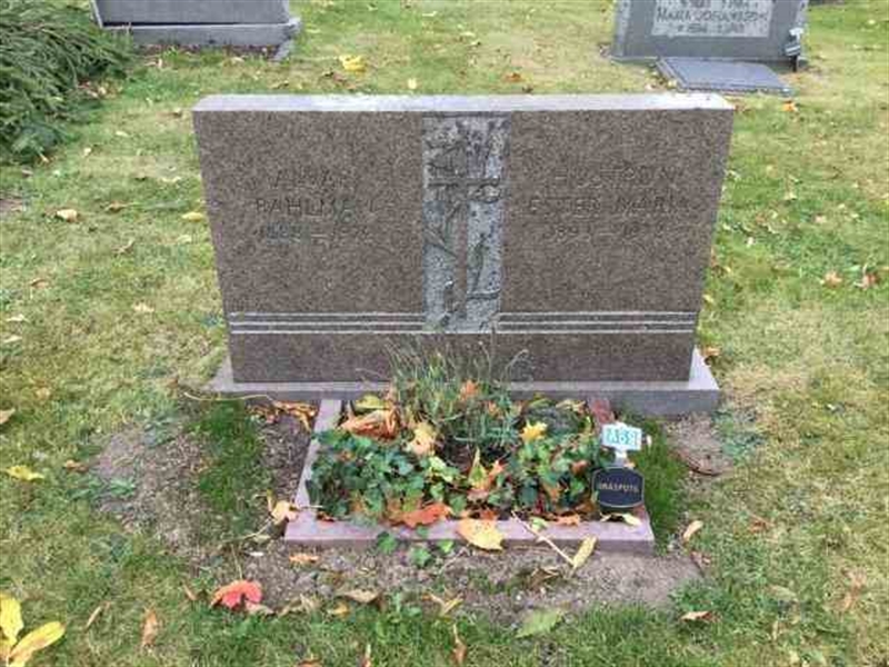 Grave number: 215 A   277-278