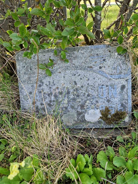 Grave number: 501 21 4174
