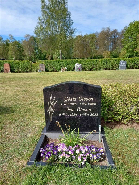 Grave number: OS ÖK 106, 107