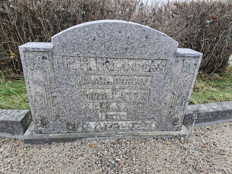 Grave number: AK C  3974-3976