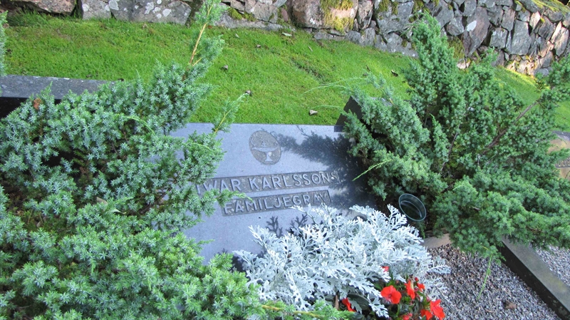 Grave number: HG HÄGER   178, 179