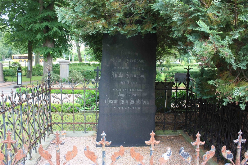 Grave number: Ö IÄ   166, 167