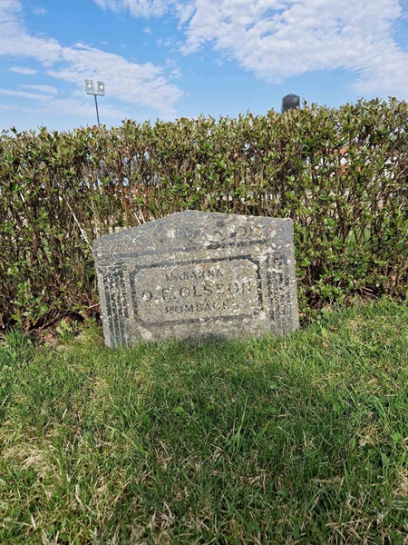 Grave number: 501 01 224-226