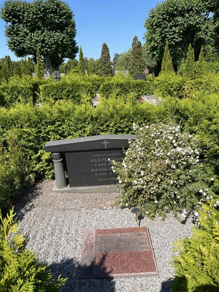 Grave number: NK V    49