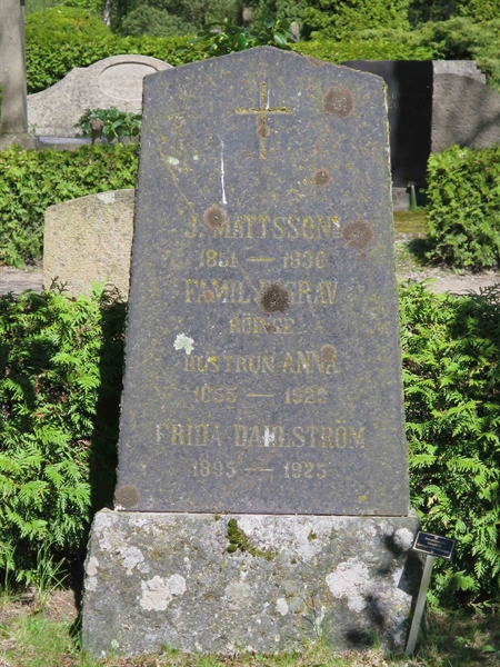 Grave number: HÖB 9   266