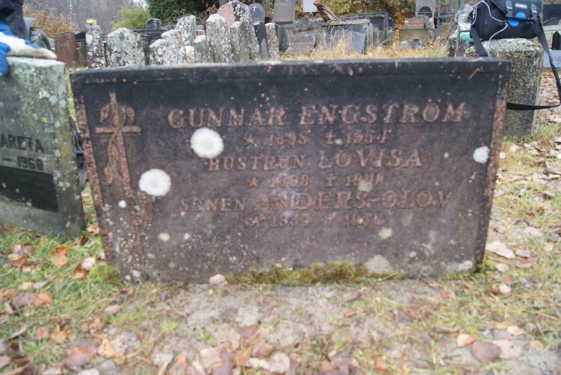 Grave number: 1 F   157