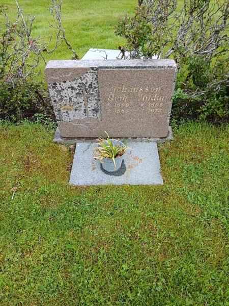 Grave number: 2 10  266, 267