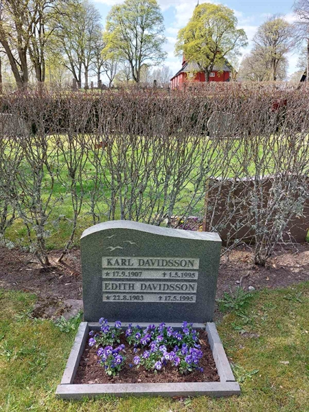 Grave number: HÖ 8  146