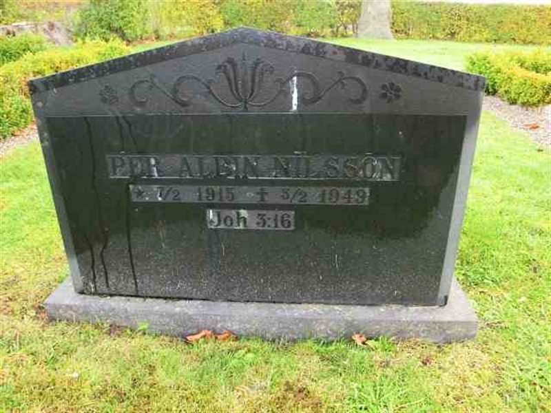Grave number: ÖK G 8    001