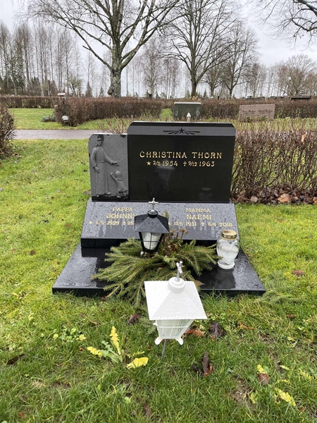 Grave number: Ärt 60 21    18+19+20