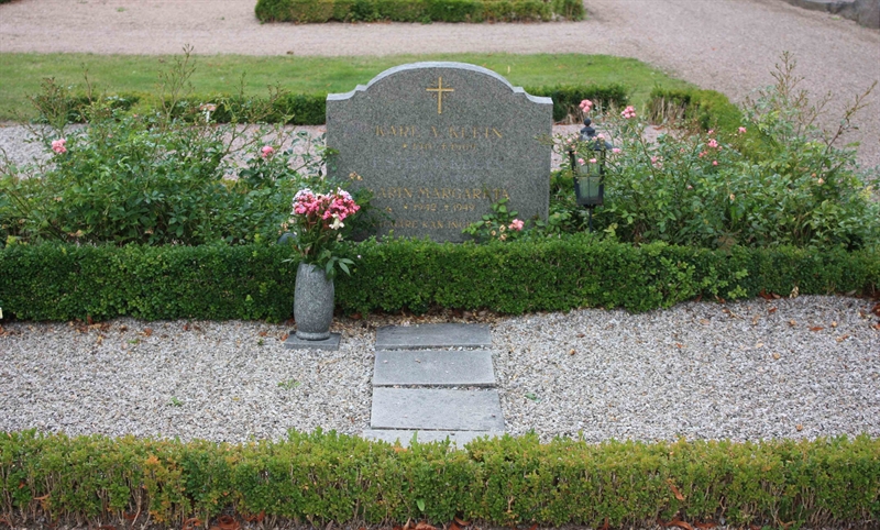 Grave number: Ö 25    17, 18