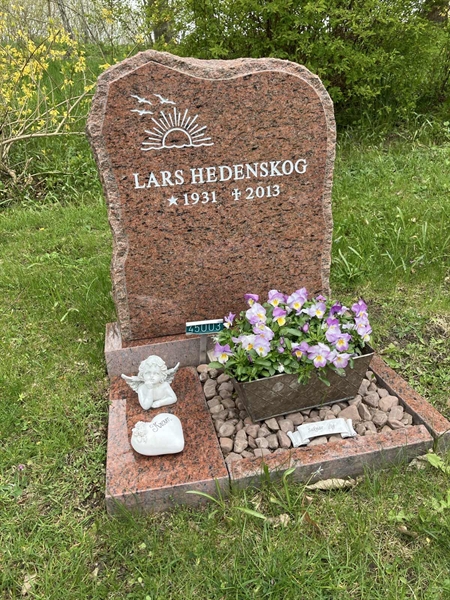 Grave number: NÅ U45     3