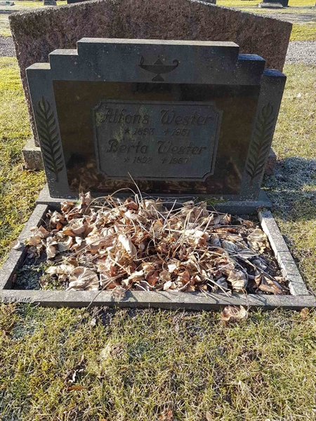 Grave number: RK S 2    17, 18