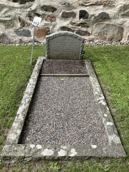 Grave number: 1 01     5