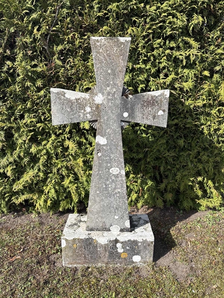 Grave number: LI 23