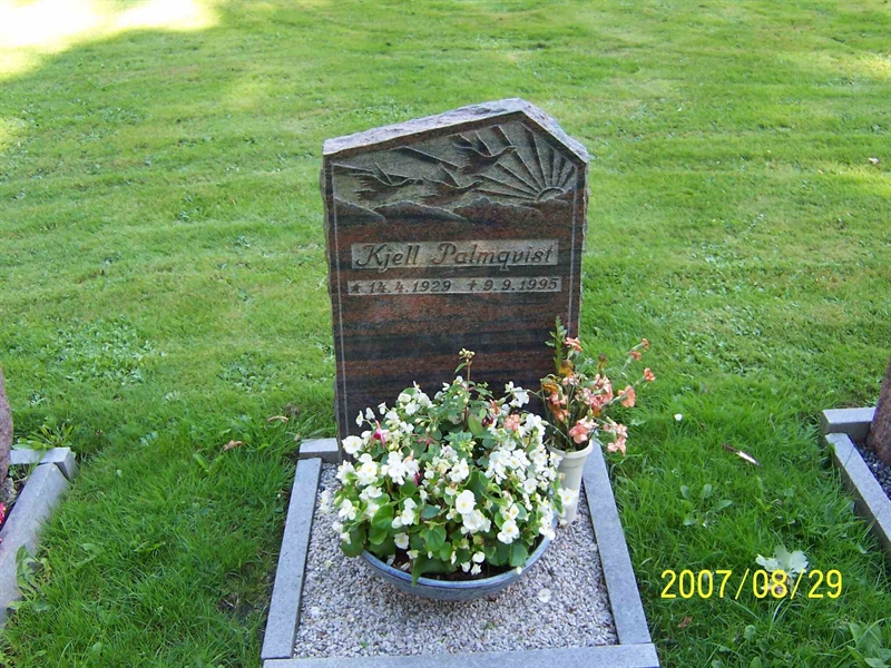 Grave number: 1 3 U2    38