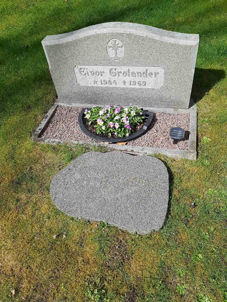 Grave number: 01  3185