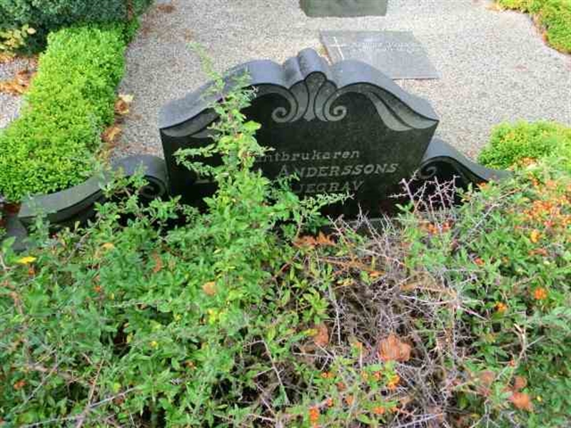 Grave number: ÖK H    004