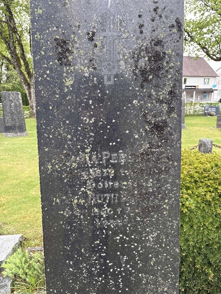Grave number: SKF A   107, 108