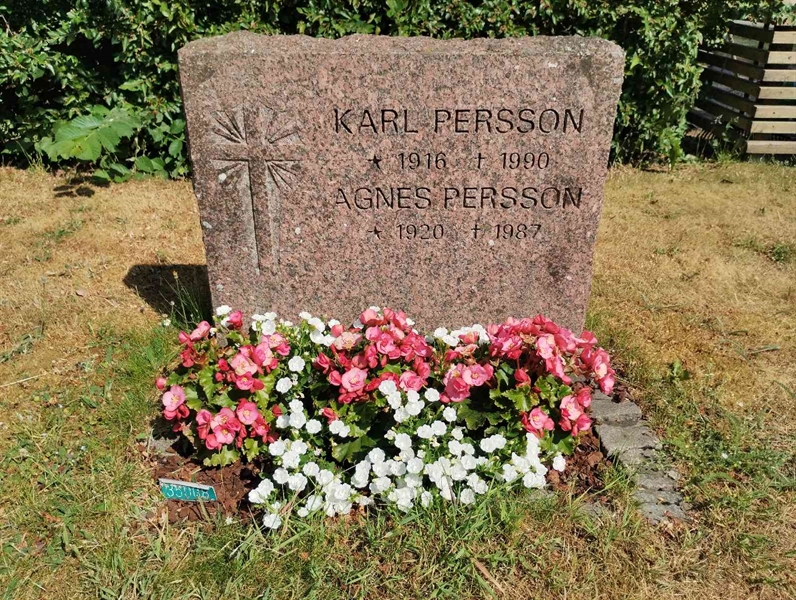 Grave number: NÅ 35    16, 17