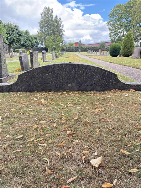 Grave number: 33 6   161-162
