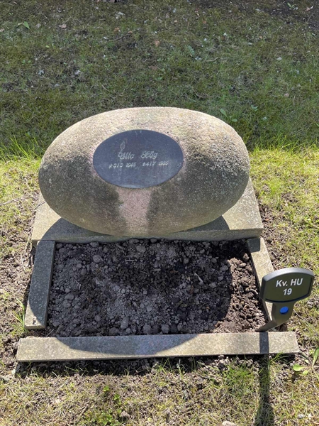 Gravnummer: 22 HU    19