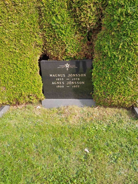 Grave number: RN C   14