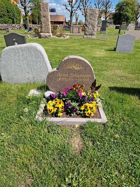 Grave number: 04 E   43