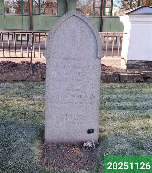 Hautatunnus: 1 N    23