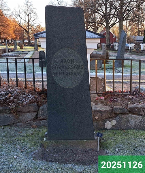 Hautatunnus: 1 N    51A