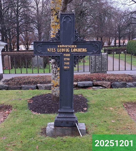 Hautatunnus: 1 N    78