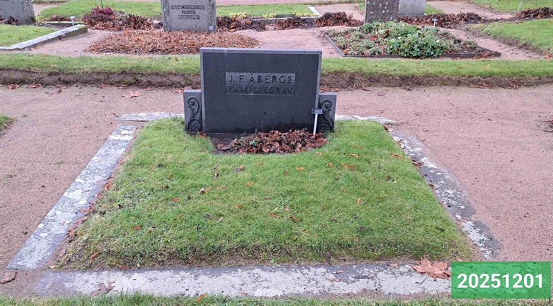 Grave number: 1 N    94