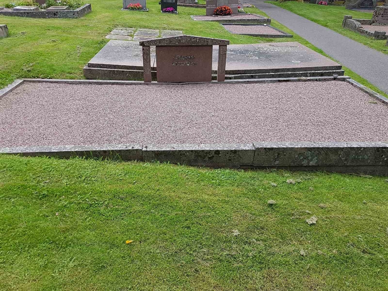 Grave number: 06 60760