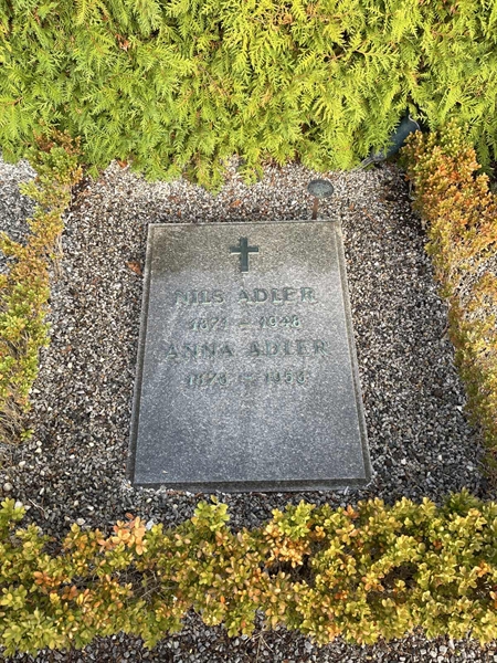 Grave number: NK Urn n    10