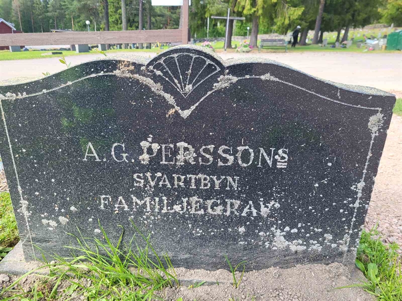 Grave number: 001 1   112