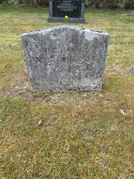 Grave number: 50 K   100