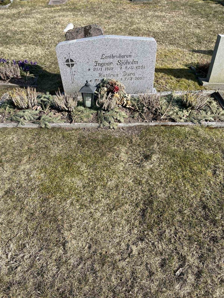 Grave number: 50 F   124-125