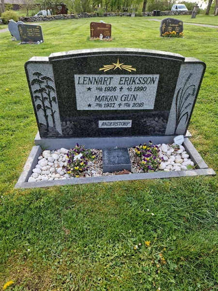 Grave number: 02 I   27
