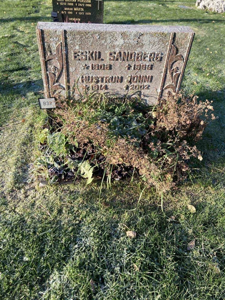 Grave number: 1 NB    39
