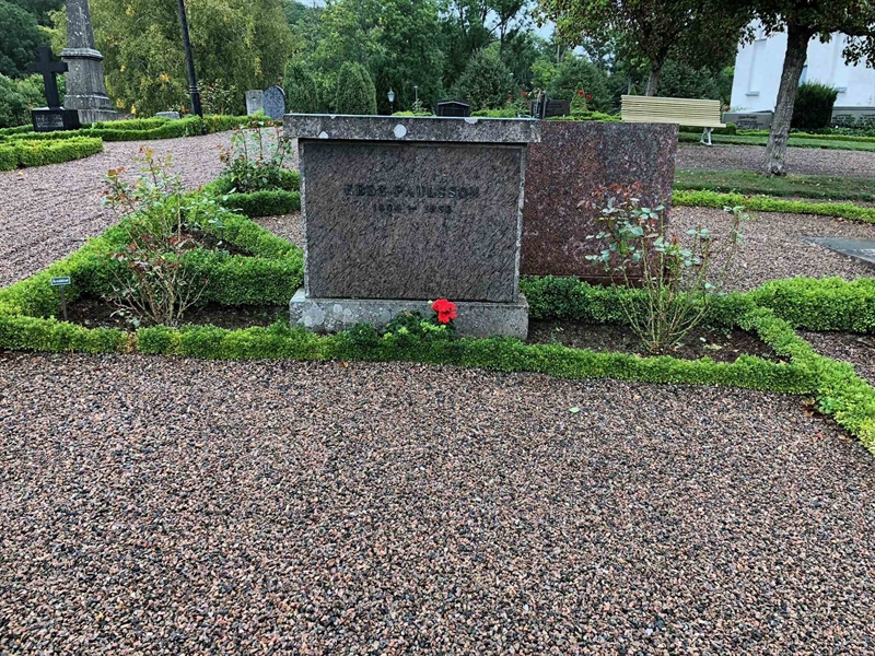 Grave number: Kå 43    48, 49