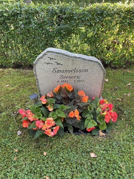 Grave number: 1 KV12   129