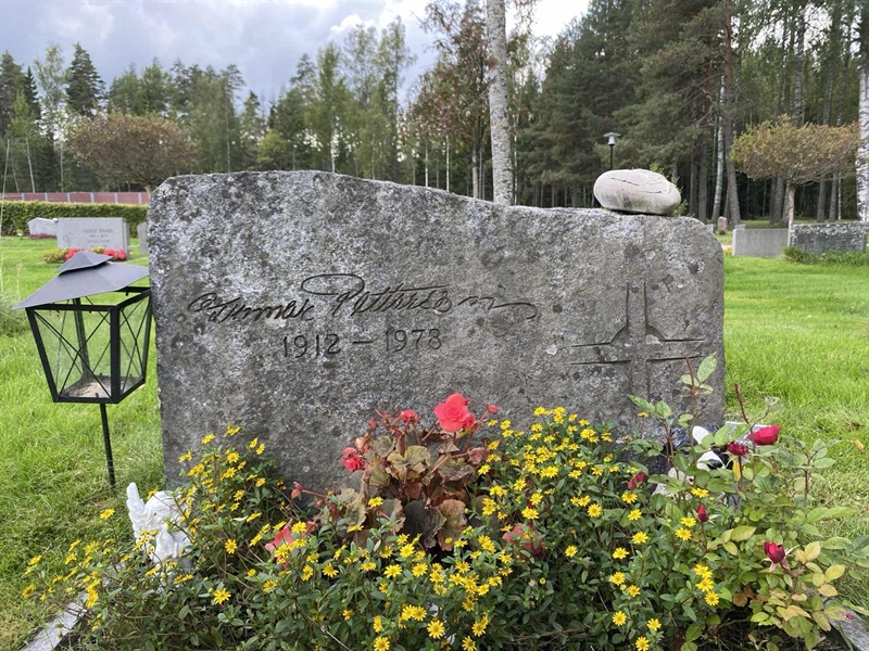 Hautatunnus: 1 19    141, 142