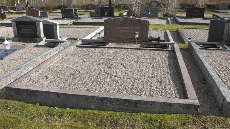 Grave number: HJ   284, 285