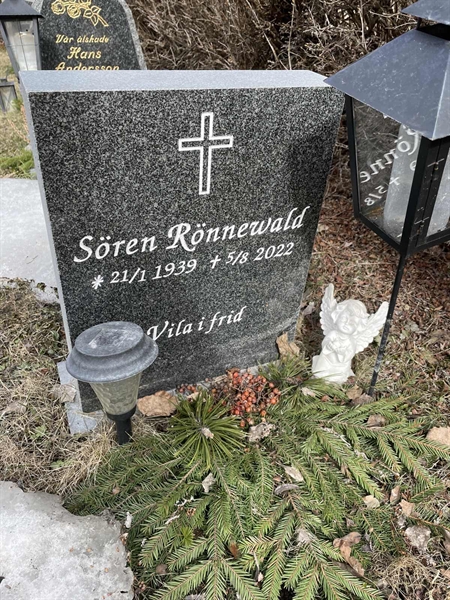 Grave number: R 4U 15