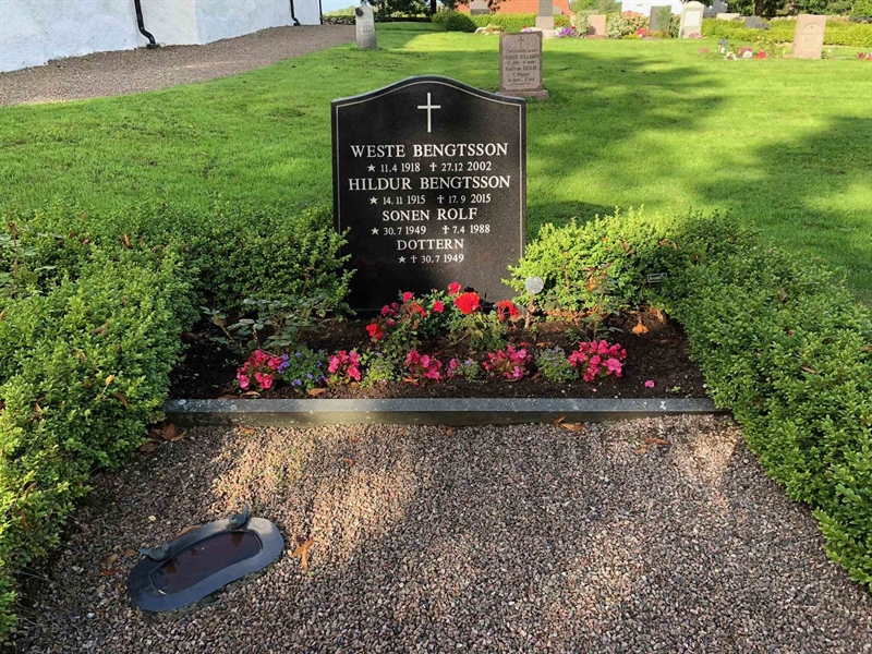 Grave number: SK 05    55, 55A