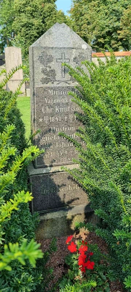 Grave number: SK 1 04  477, 478