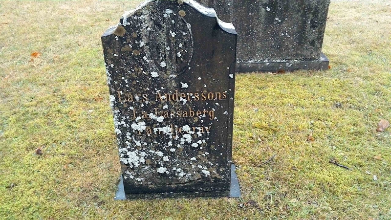 Grave number: SU 01   031, 032