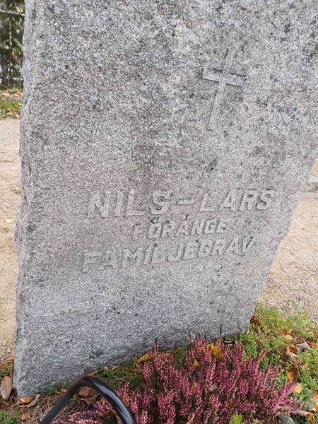 Grave number: JÄ 1 A 1935, 1936, 1937