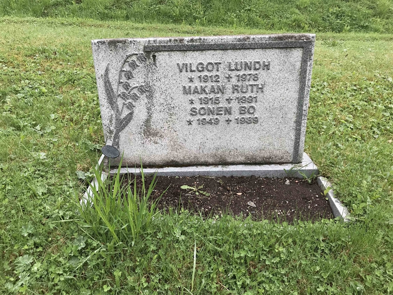 Grave number: UN K     7, 8