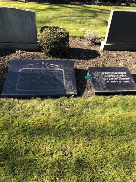 Grave number: FR A    43, 44